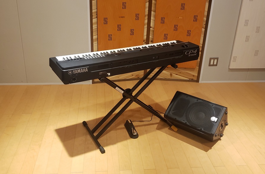 YAMAHA CP-4
